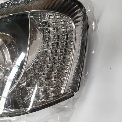92101-V1030/92102-V1030 Автозапчасти Левое/Правое переднее освещение