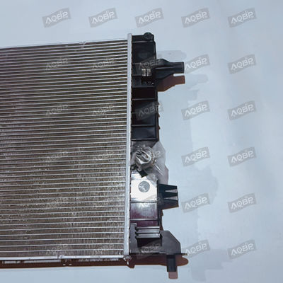 Желтый резервуар воды JAC Parts MG3 идеально подходит для ваших нужд охлаждения