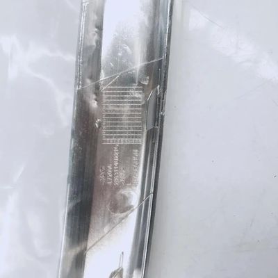 Замена/ремонт Цель REFINE S3 Правая отделка бампера OE 2803115U221G для автомобильных деталей